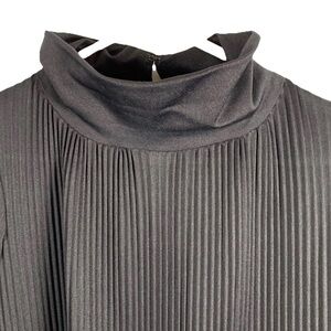 Vintage 60s 70s Mod Mini Dress Pleated‎ Sz 12 Black Mock Neck Polyester Retro